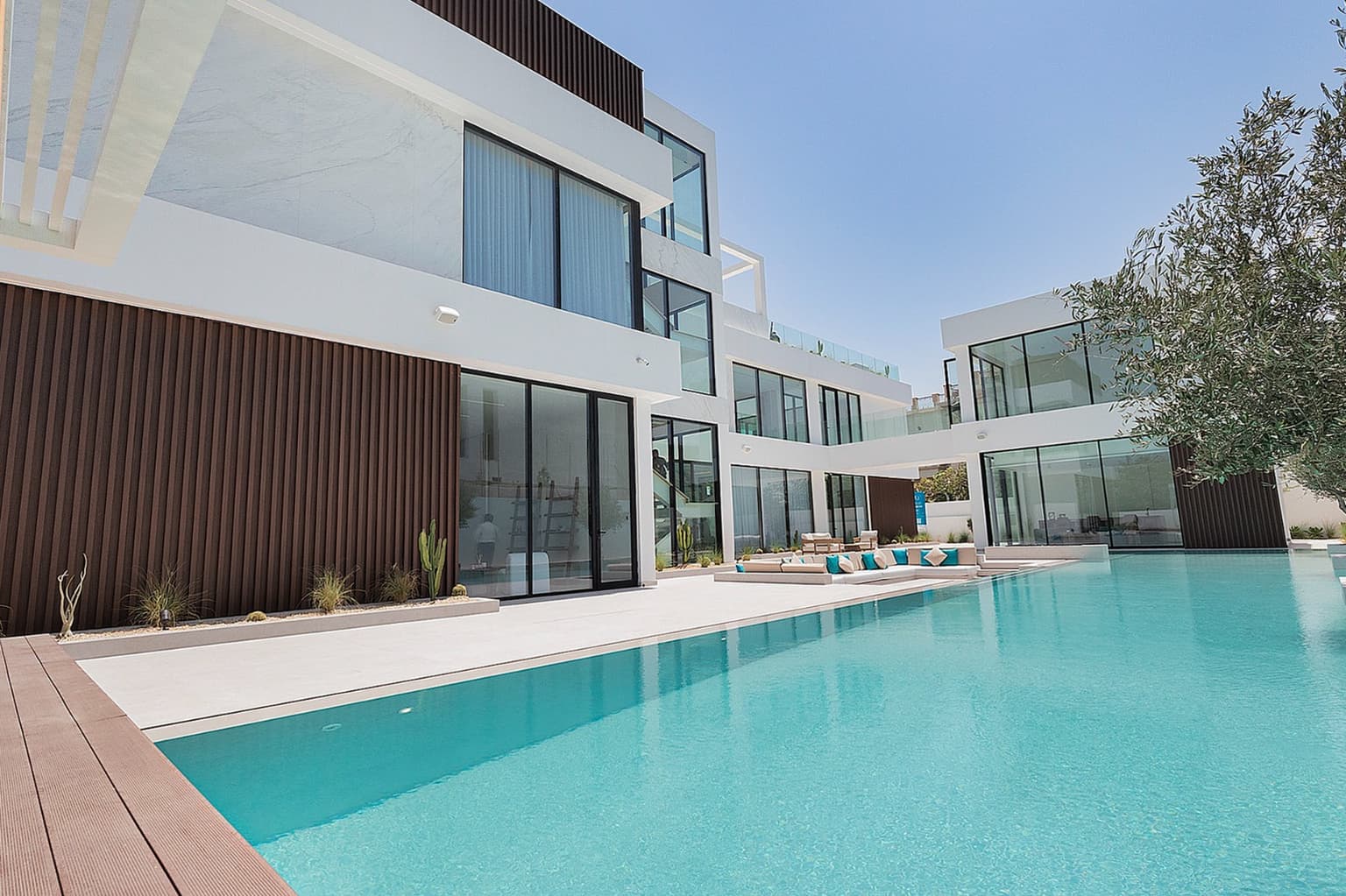 Nikki Villa — view 31
