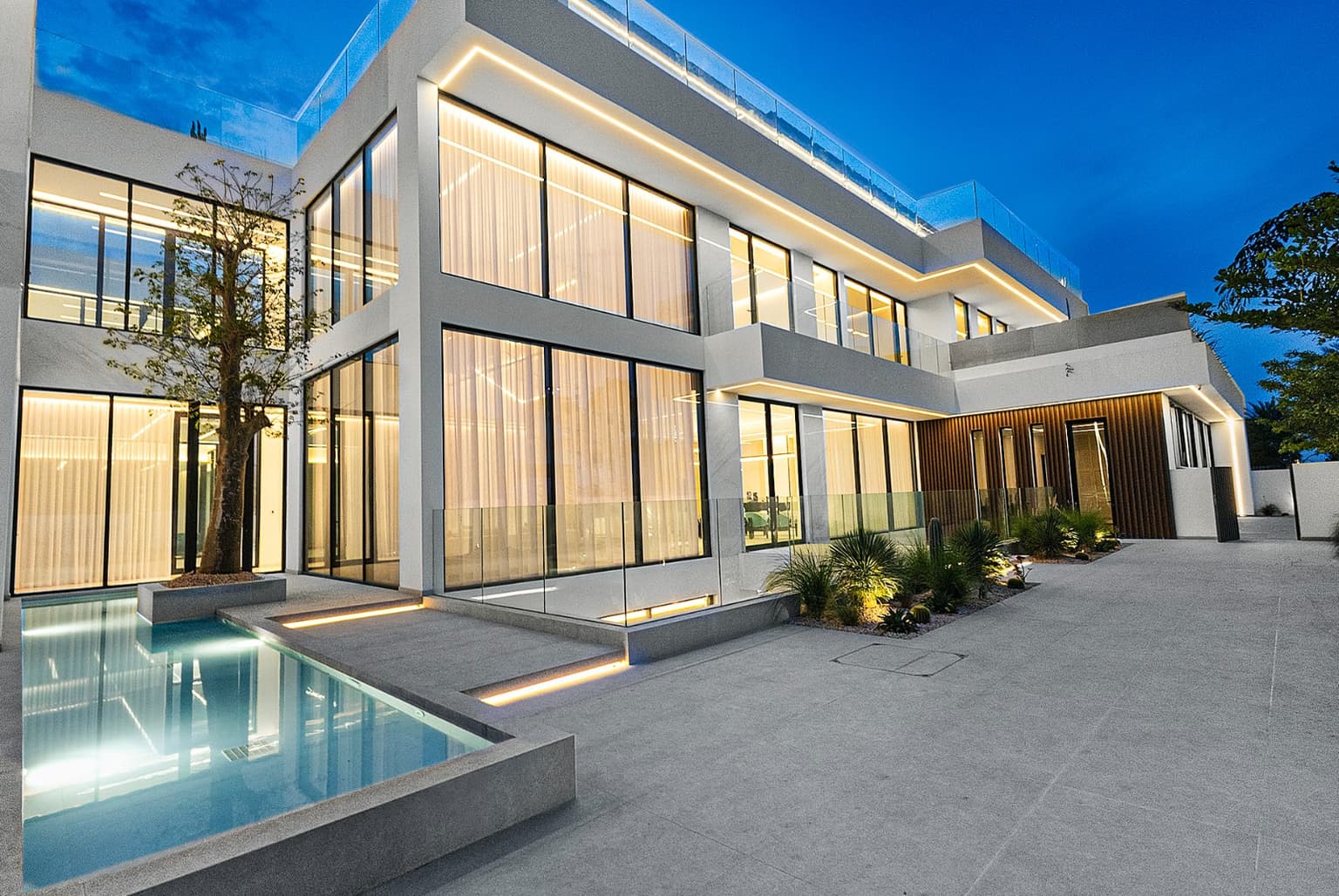 Nikki Villa